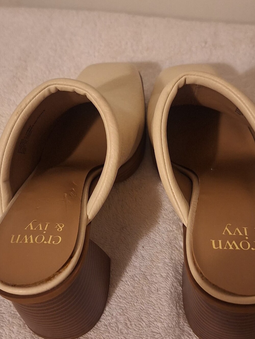 Crown & Ivy Cream Block Heel Slip-On Mules